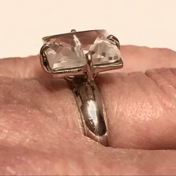 18k solid white gold with sapphire ring size 7 - Picture 2 of 16